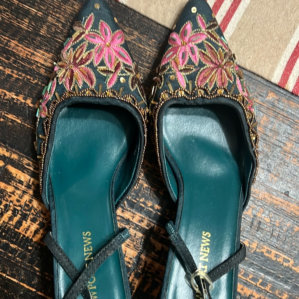 Beautiful New Port News sling back shoes. Never worn. Size 7.5M.
